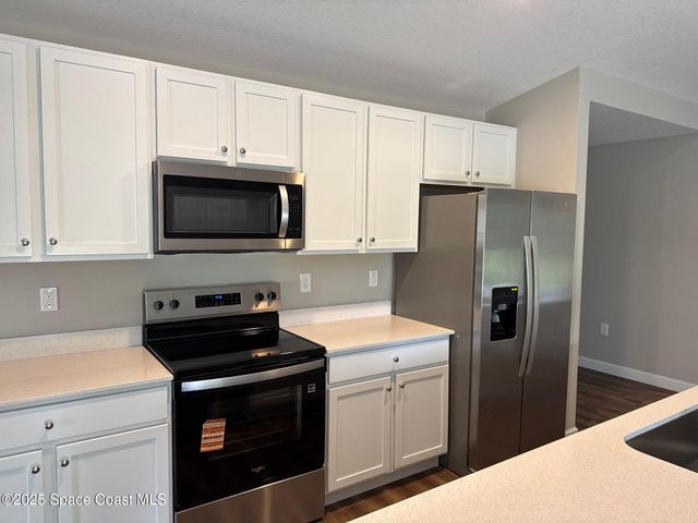 3180 Lakeland Avenue SW, Palm Bay, FL 32908