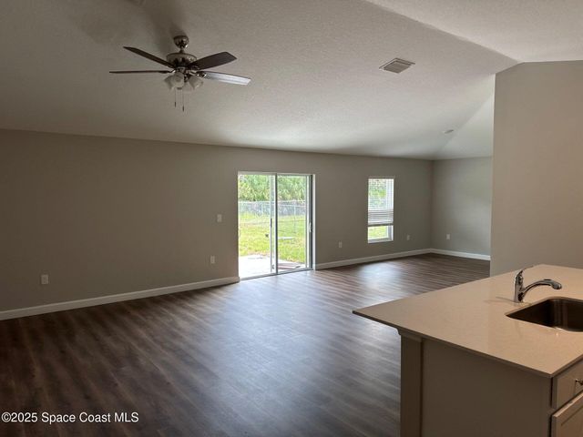 3180 Lakeland Avenue SW, Palm Bay, FL 32908