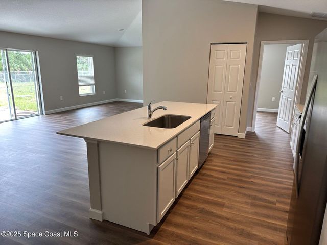 3180 Lakeland Avenue SW, Palm Bay, FL 32908