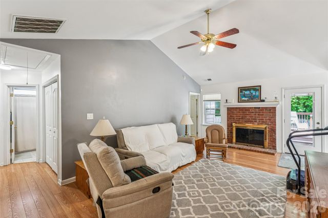 13221 Crooked Pine Court, Charlotte, NC 28215