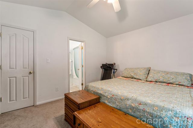 13221 Crooked Pine Court, Charlotte, NC 28215