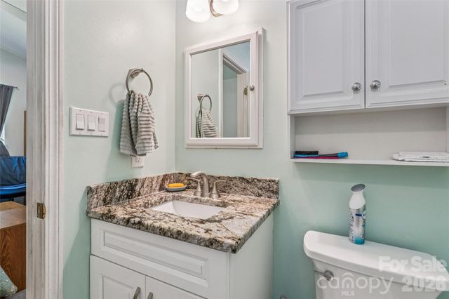 13221 Crooked Pine Court, Charlotte, NC 28215