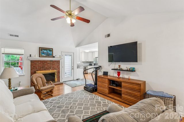 13221 Crooked Pine Court, Charlotte, NC 28215
