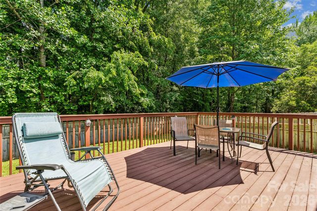 13221 Crooked Pine Court, Charlotte, NC 28215
