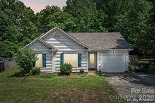 13221 Crooked Pine Court, Charlotte, NC 28215