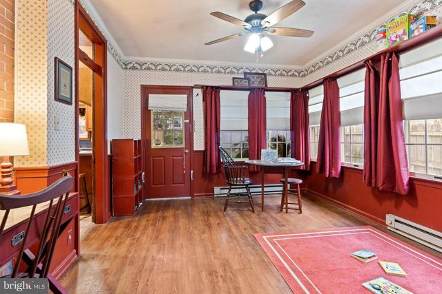 18 E KELLER ST, Mechanicsburg, PA 17055