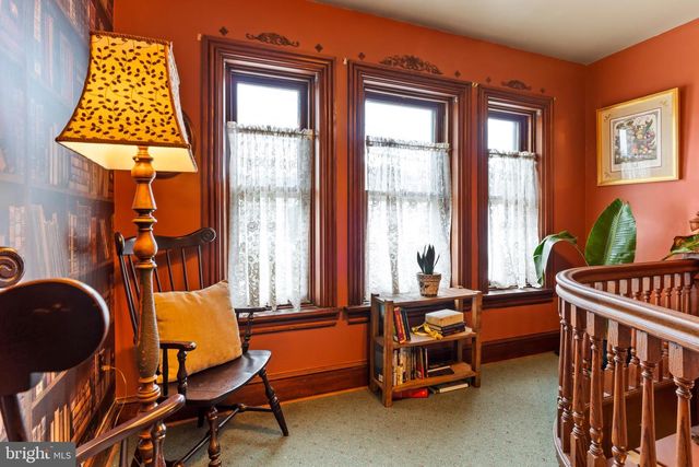 18 E KELLER ST, Mechanicsburg, PA 17055