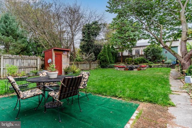 18 E KELLER ST, Mechanicsburg, PA 17055