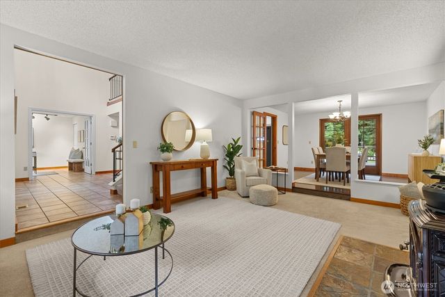 6923 237th Avenue NE, Redmond, WA 98053