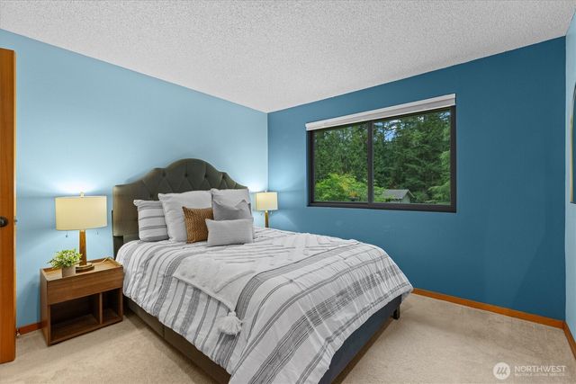 6923 237th Avenue NE, Redmond, WA 98053