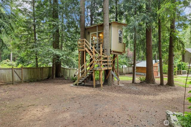 6923 237th Avenue NE, Redmond, WA 98053