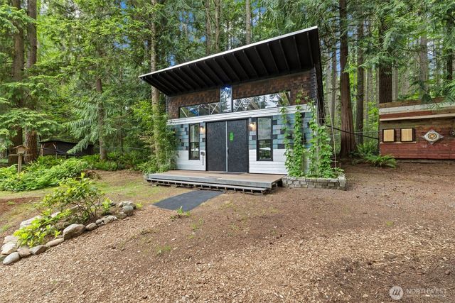 6923 237th Avenue NE, Redmond, WA 98053