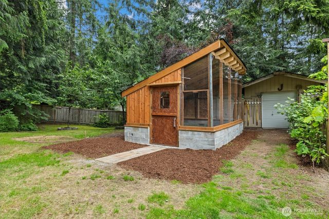 6923 237th Avenue NE, Redmond, WA 98053