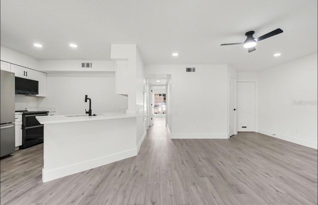 4613 GATE PLACE 104, Orlando, FL 32811
