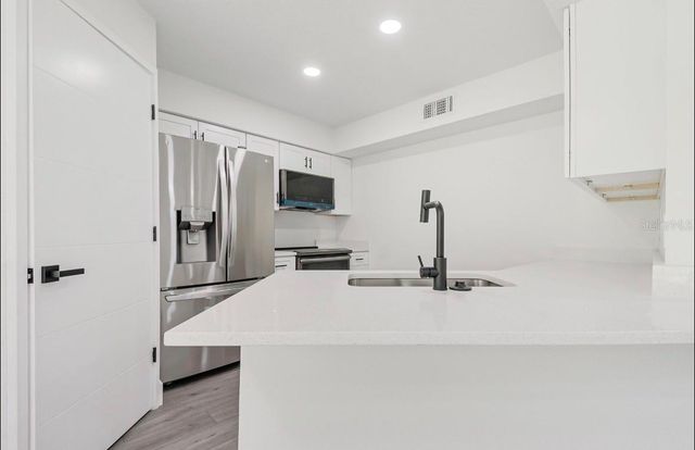 4613 GATE PLACE 104, Orlando, FL 32811