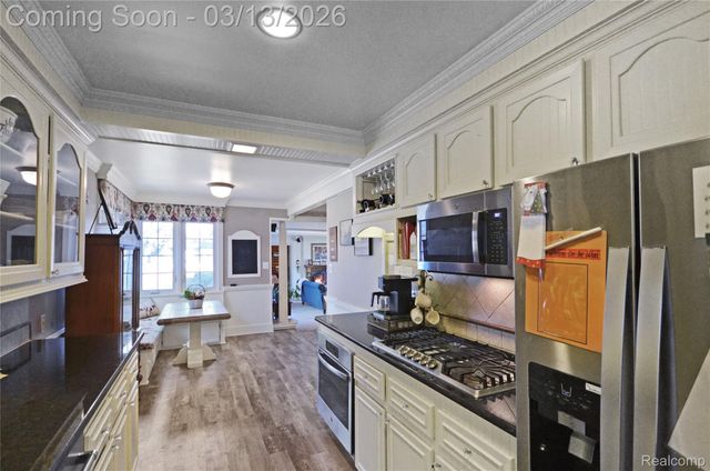 37272 Moravian Drive, Clinton Charter Township, MI 48036