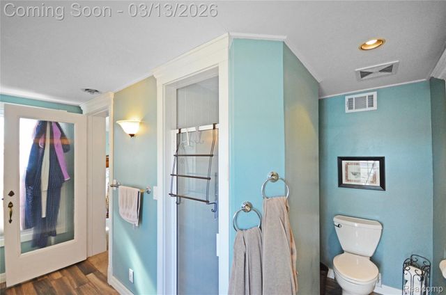 37272 Moravian Drive, Clinton Charter Township, MI 48036