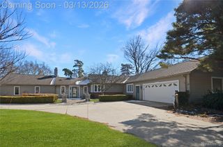 37272 Moravian Drive, Clinton Charter Township, MI 48036