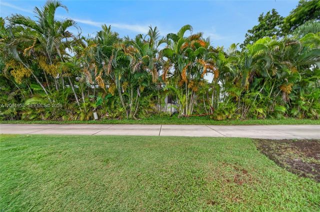 4749 NW 98th Pl, Doral, FL 33178