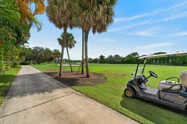 4749 NW 98th Pl, Doral, FL 33178