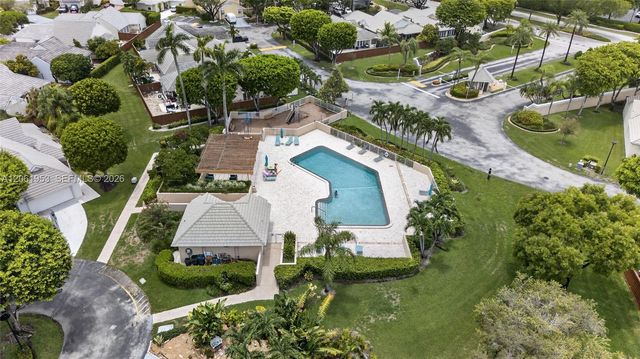 4749 NW 98th Pl, Doral, FL 33178