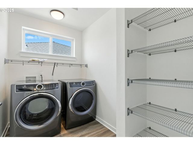 4156 Se CENTURY Blvd, Hillsboro, OR 97123