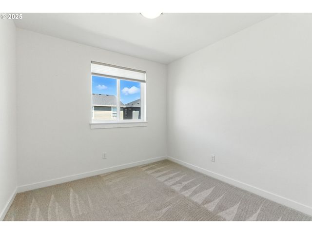 4156 Se CENTURY Blvd, Hillsboro, OR 97123