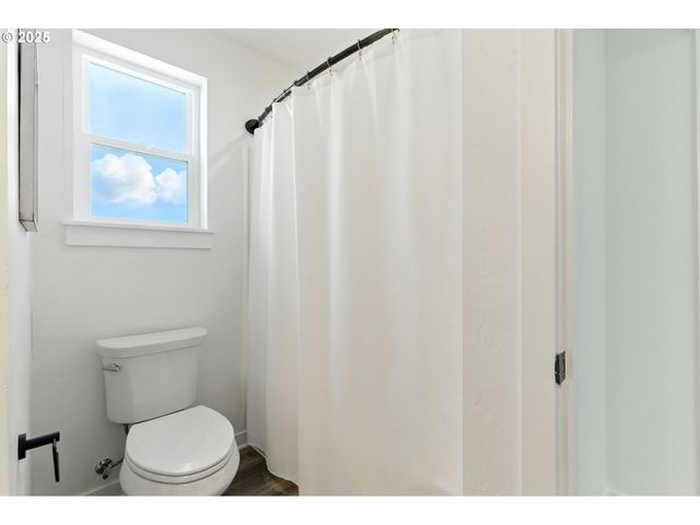 4156 Se CENTURY Blvd, Hillsboro, OR 97123