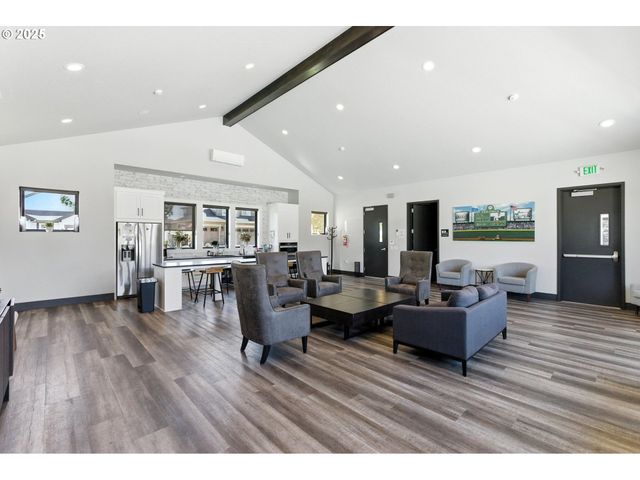 4156 Se CENTURY Blvd, Hillsboro, OR 97123