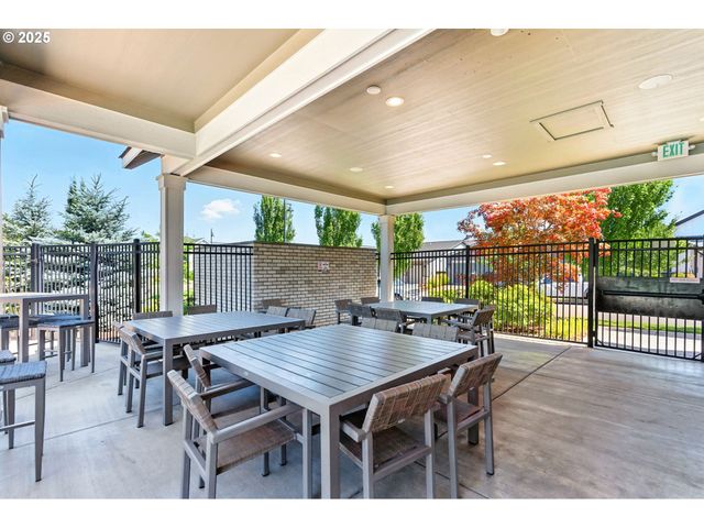 4156 Se CENTURY Blvd, Hillsboro, OR 97123