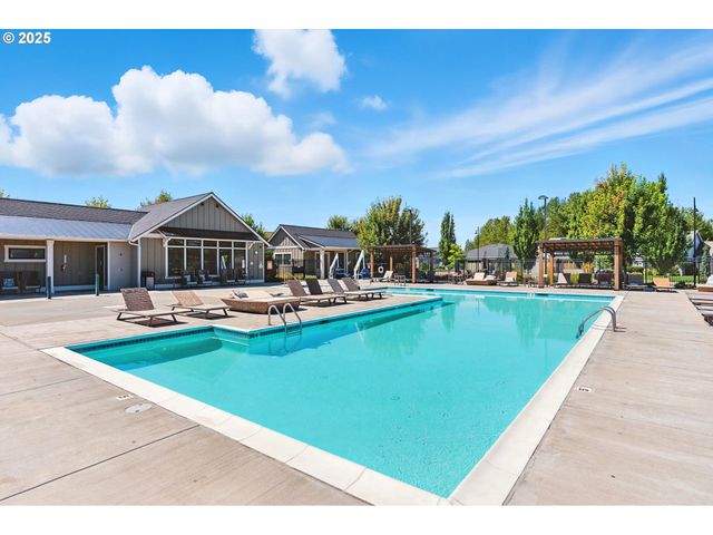 4156 Se CENTURY Blvd, Hillsboro, OR 97123