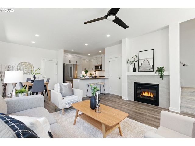 4156 Se CENTURY Blvd, Hillsboro, OR 97123