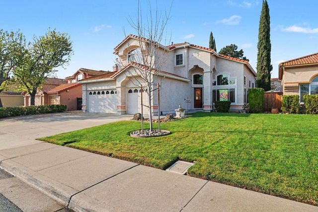 4824 Woodbridge Way, Antioch, CA 94531