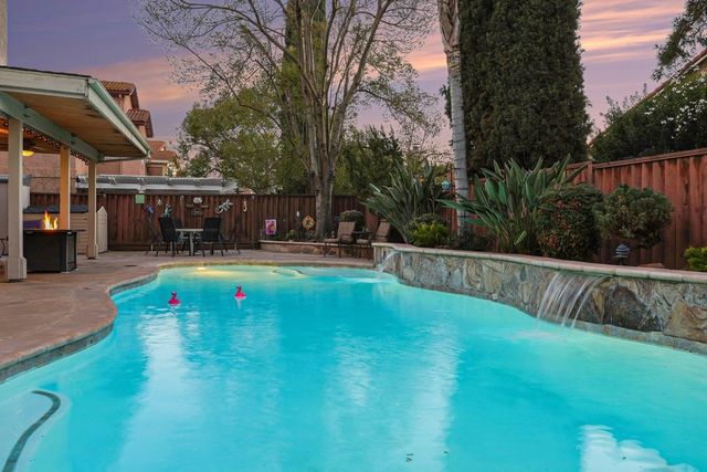 4824 Woodbridge Way, Antioch, CA 94531