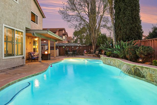 4824 Woodbridge Way, Antioch, CA 94531