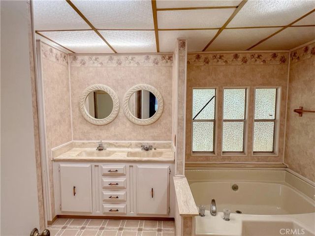 3608 Sahara, Bakersfield, CA 93313