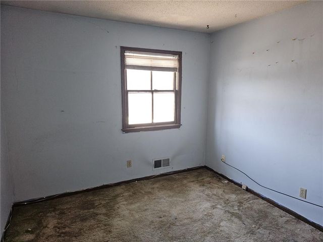 1632 S Kenwood Street, Olathe, KS 66062