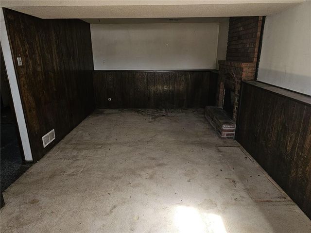 1632 S Kenwood Street, Olathe, KS 66062