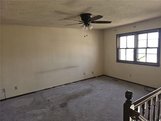 1632 S Kenwood Street, Olathe, KS 66062