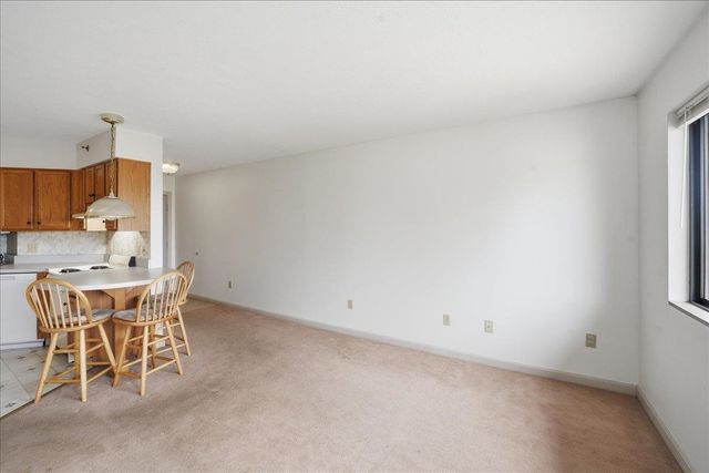 10 Kellogg Rd Ste 359, Essex, VT 05452