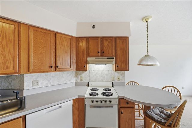 10 Kellogg Rd Ste 359, Essex, VT 05452