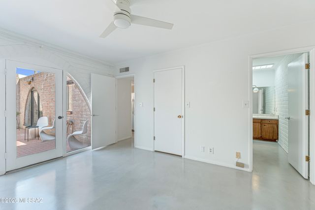 621 W Las Lomitas Road, Tucson, AZ 85704