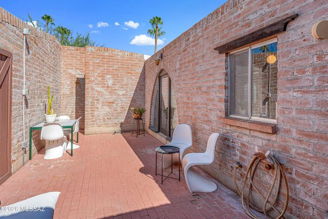 621 W Las Lomitas Road, Tucson, AZ 85704