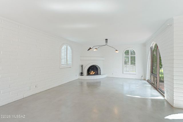 621 W Las Lomitas Road, Tucson, AZ 85704