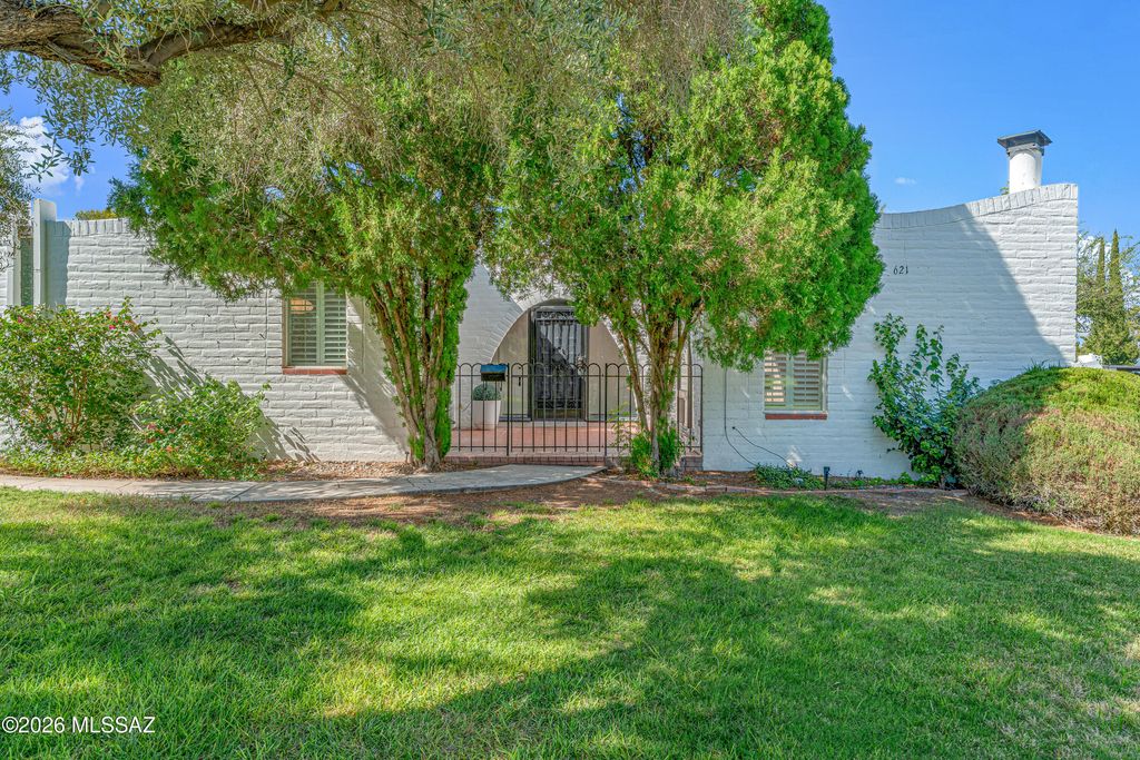621 W Las Lomitas Road, Tucson, AZ 85704