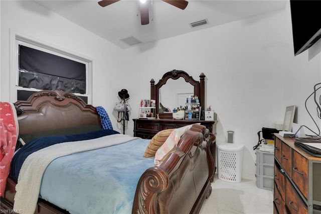 2530 22nd AVE NE, Naples, FL 34120