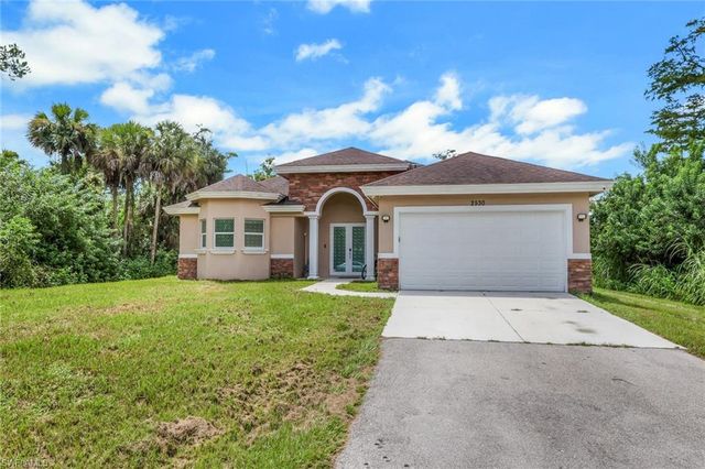 2530 22nd AVE NE, Naples, FL 34120