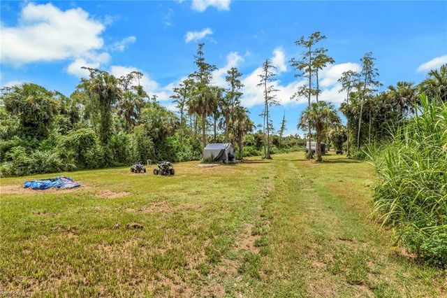2530 22nd AVE NE, Naples, FL 34120