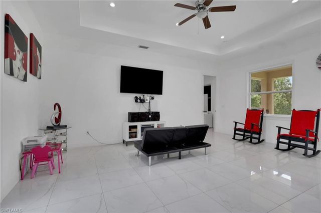 2530 22nd AVE NE, Naples, FL 34120