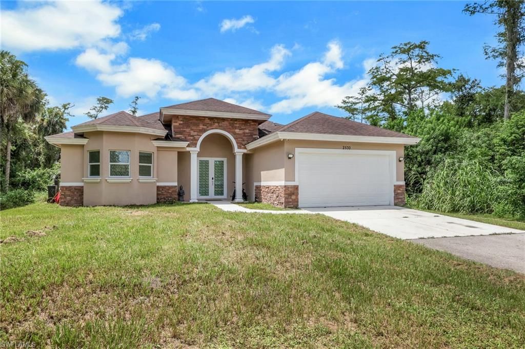 2530 22nd AVE NE, Naples, FL 34120